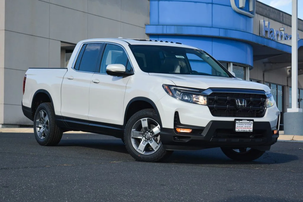 New 2026 Platinum White Pearl Honda RTL image 1