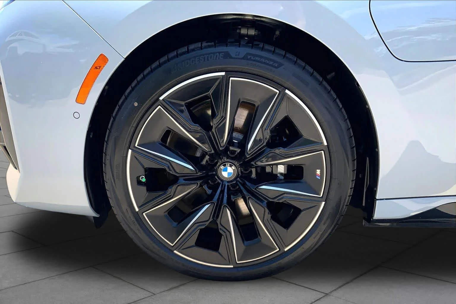New 2026 Brooklyn Grey Metallic BMW 750e xDrive image 12
