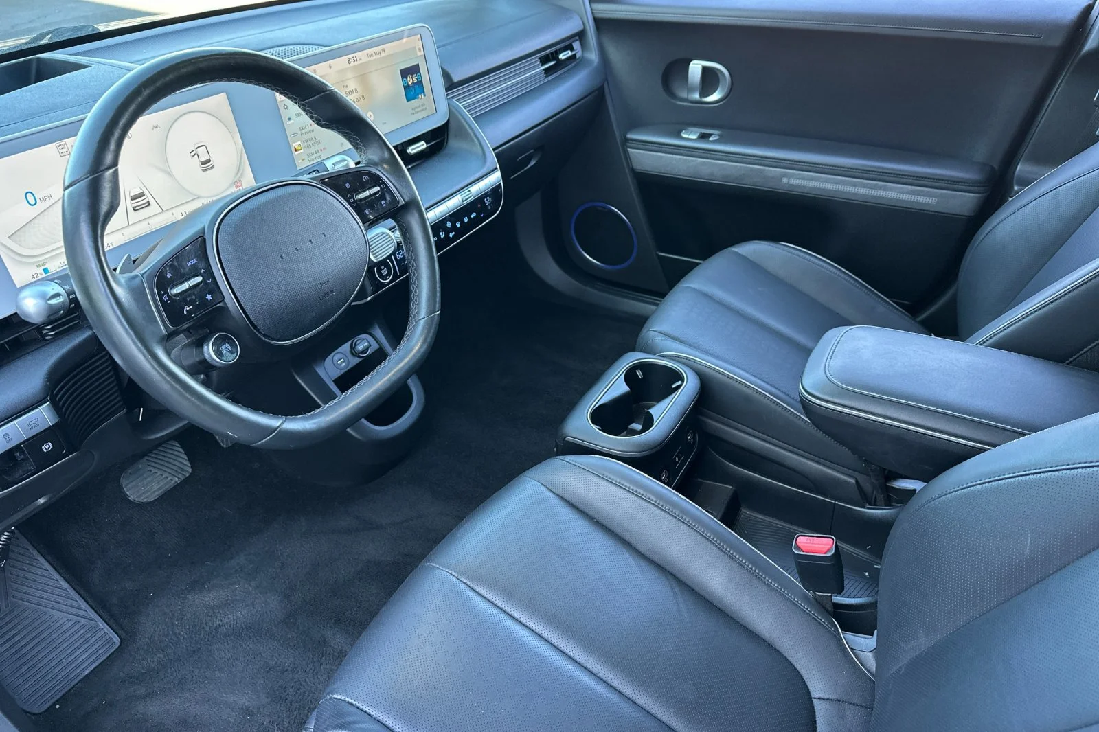 Used 2024 Abyss Black Hyundai Limited image 10