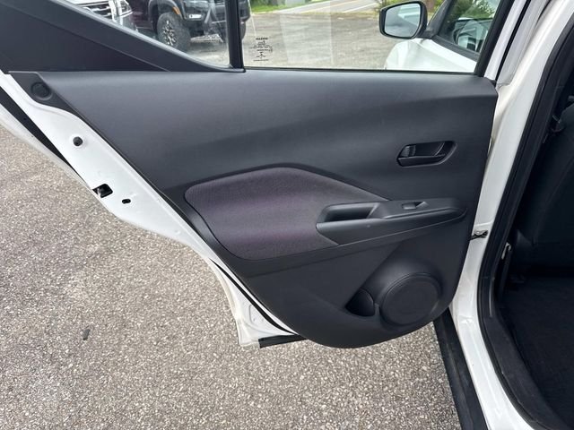 Used 2020 White Nissan S image 15