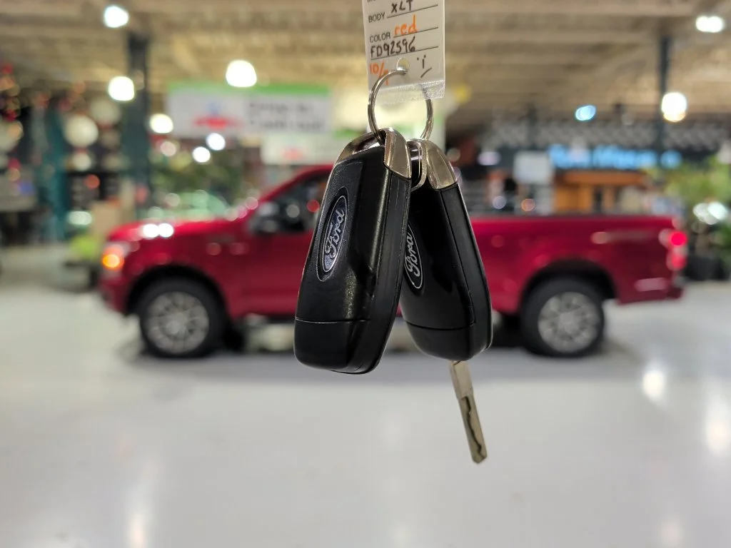 Used 2018 Ruby Red Metallic Ford XLT image 4