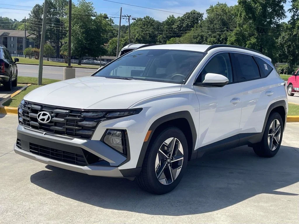 New 2026 White Hyundai SEL image 7