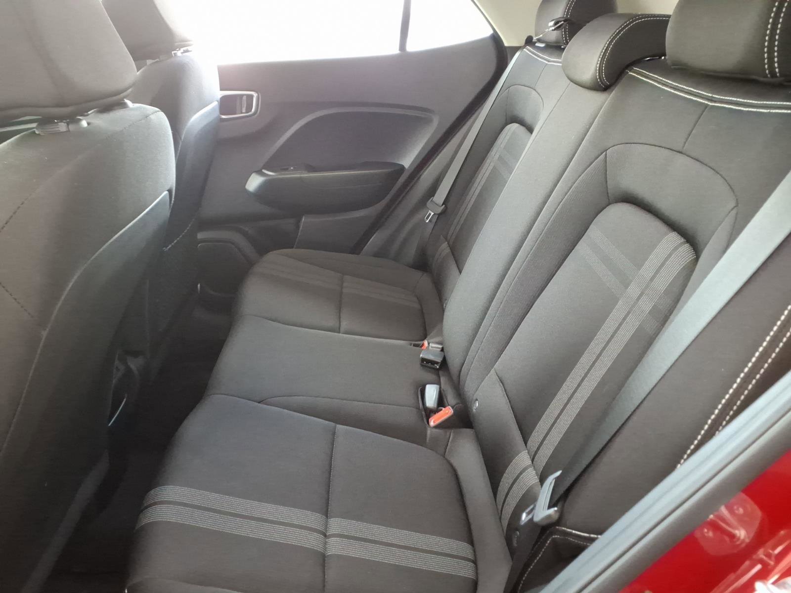 2025 Hyundai Venue SEL - Photo 12