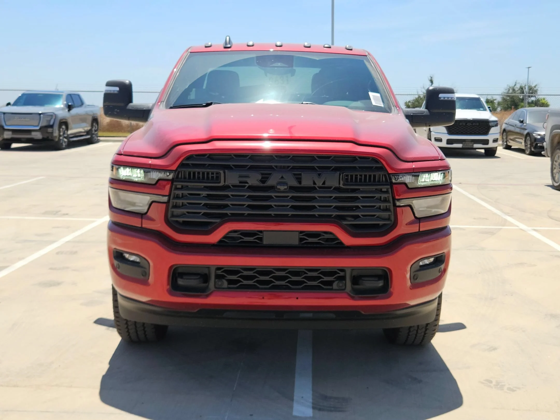 New 2026 Molten Red Pearl-Coat Exterior Paint RAM Big Horn image 8
