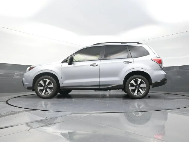Used 2018 Silver Subaru 2.5i image 34