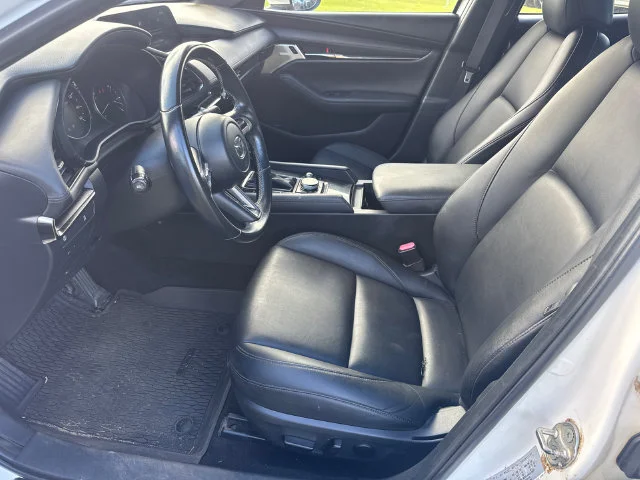 Used 2020 White Mazda Preferred image 9
