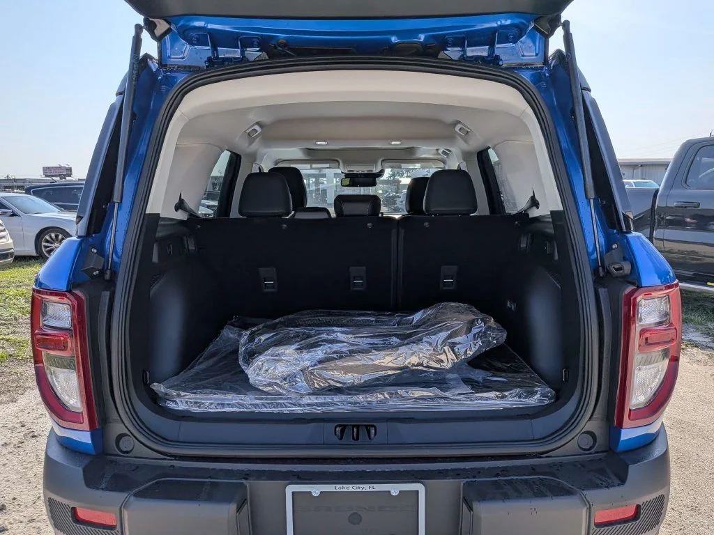 New 2026 Velocity Blue Metallic Ford Outer Banks® image 11