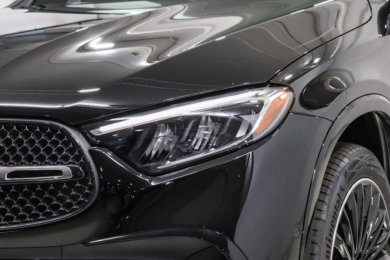 New 2027 Black Mercedes-Benz GLC 300 image 7