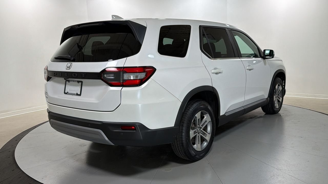 Used 2023 White Honda EX-L image 5
