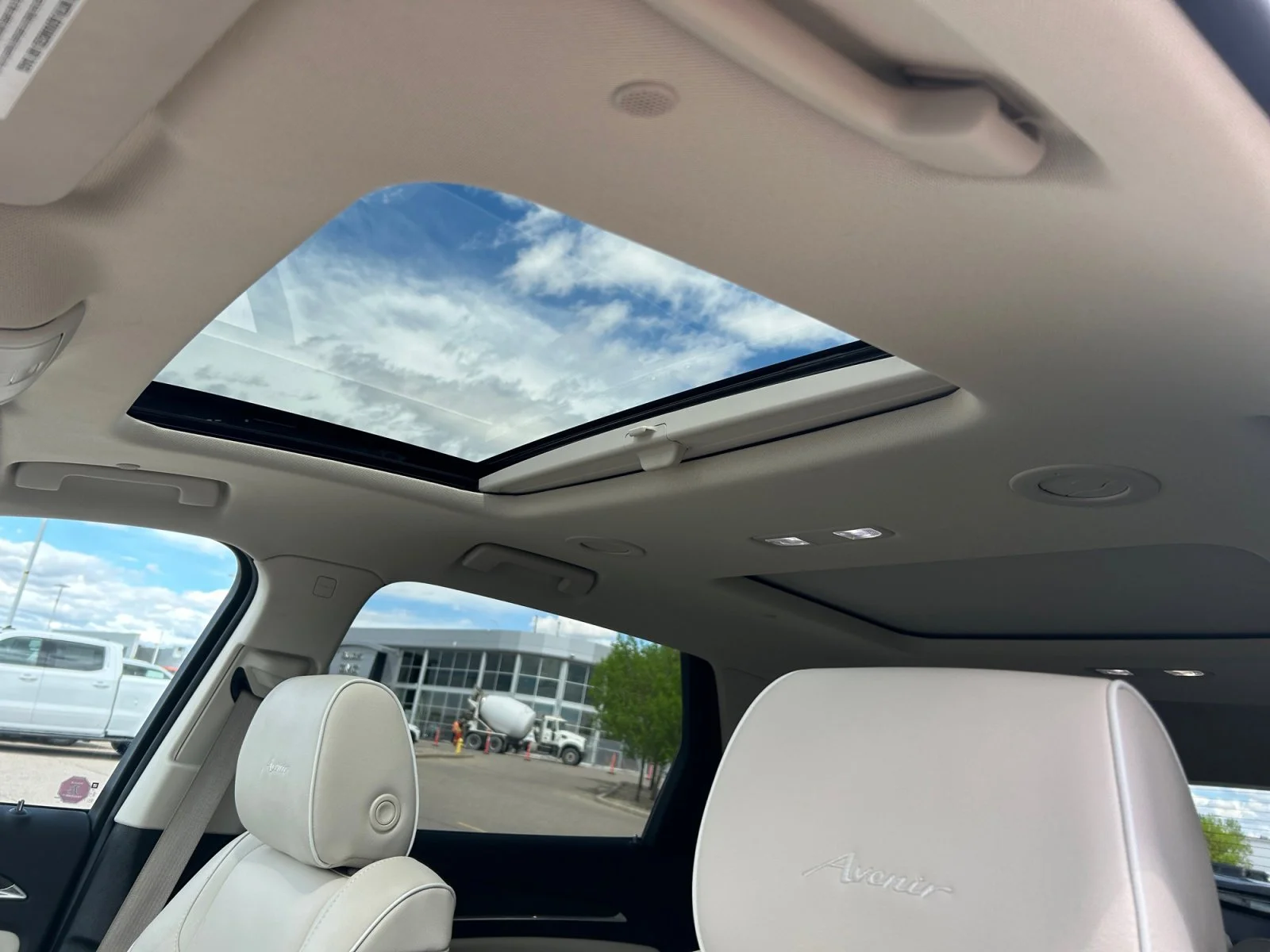 Used 2023 White Buick Avenir AWD image 18