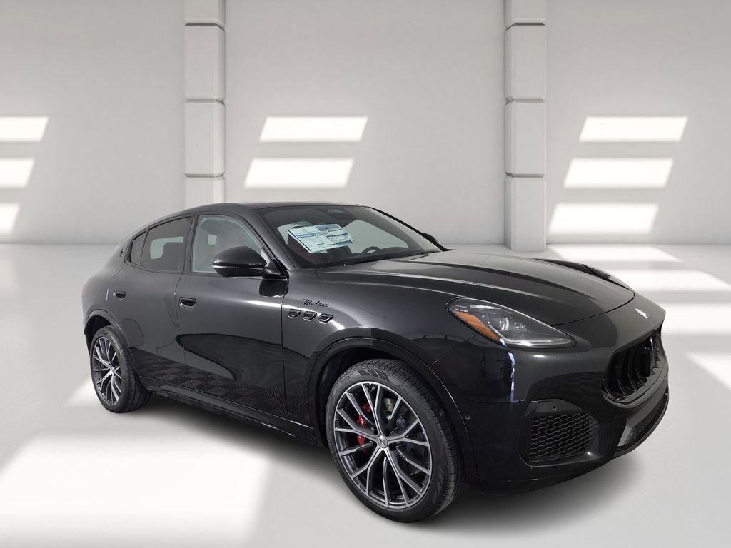 2026 Maserati Grecale Modena V6