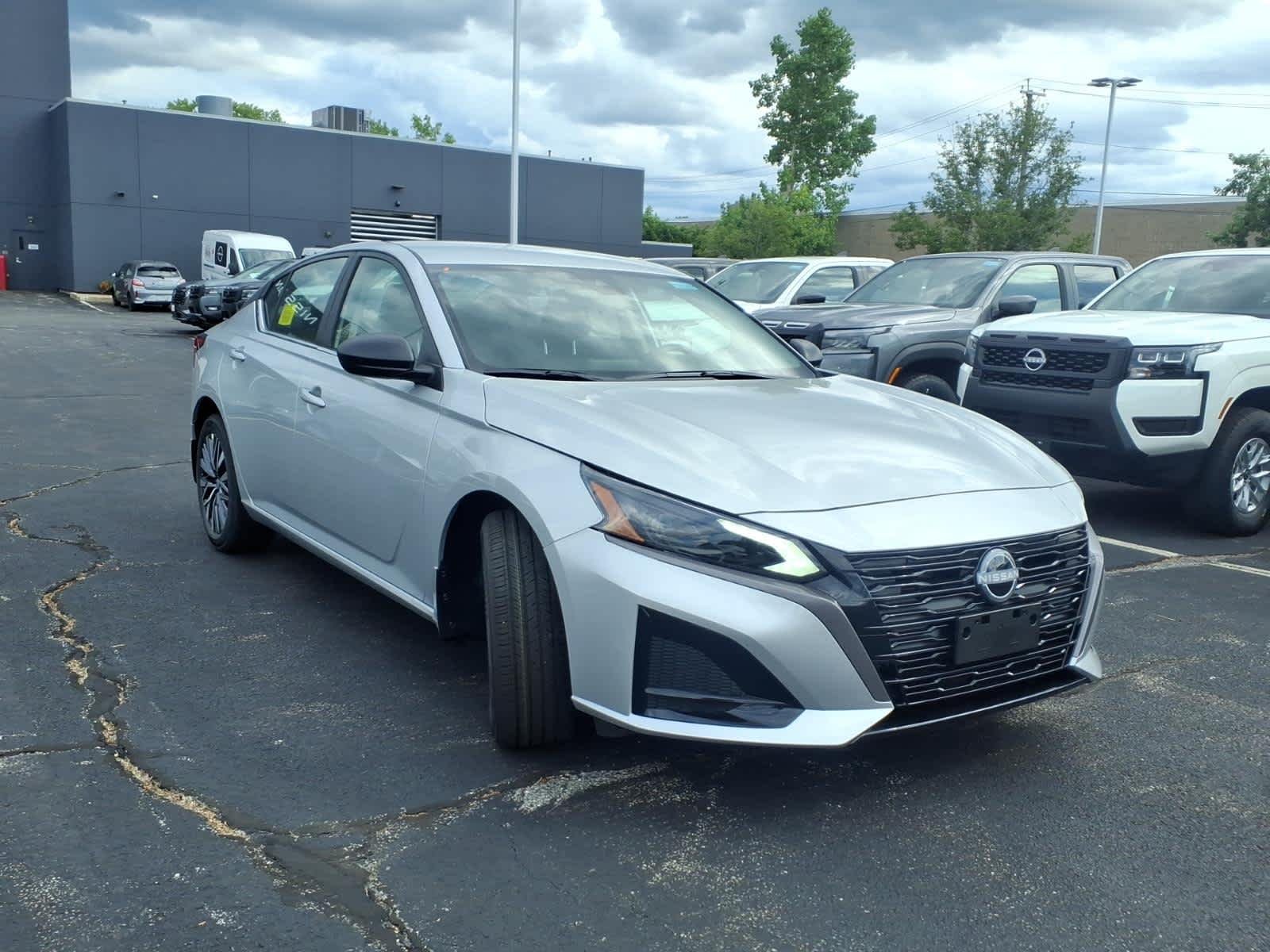 New 2026 Brilliant Silver Metallic Nissan SV image 2