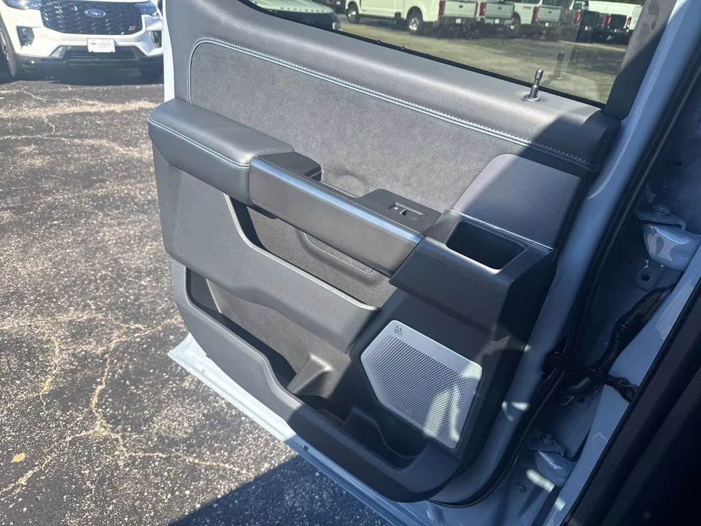 New 2026 Glacier Gray Metallic Tri-Coat Ford F-250® Platinum® image 30
