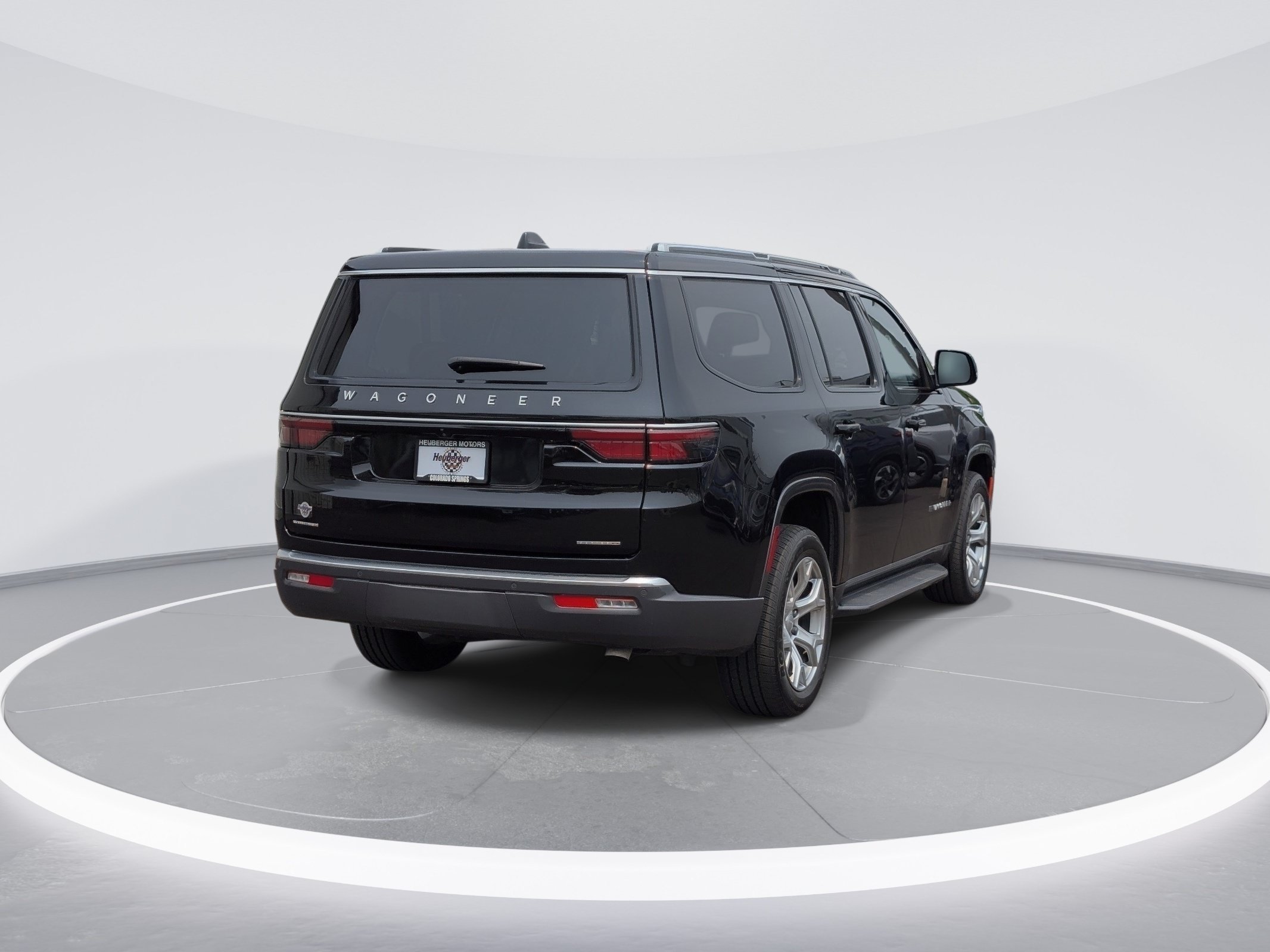 Used 2022 Diamond Black Crystal Pearlcoat Jeep Series II image 7