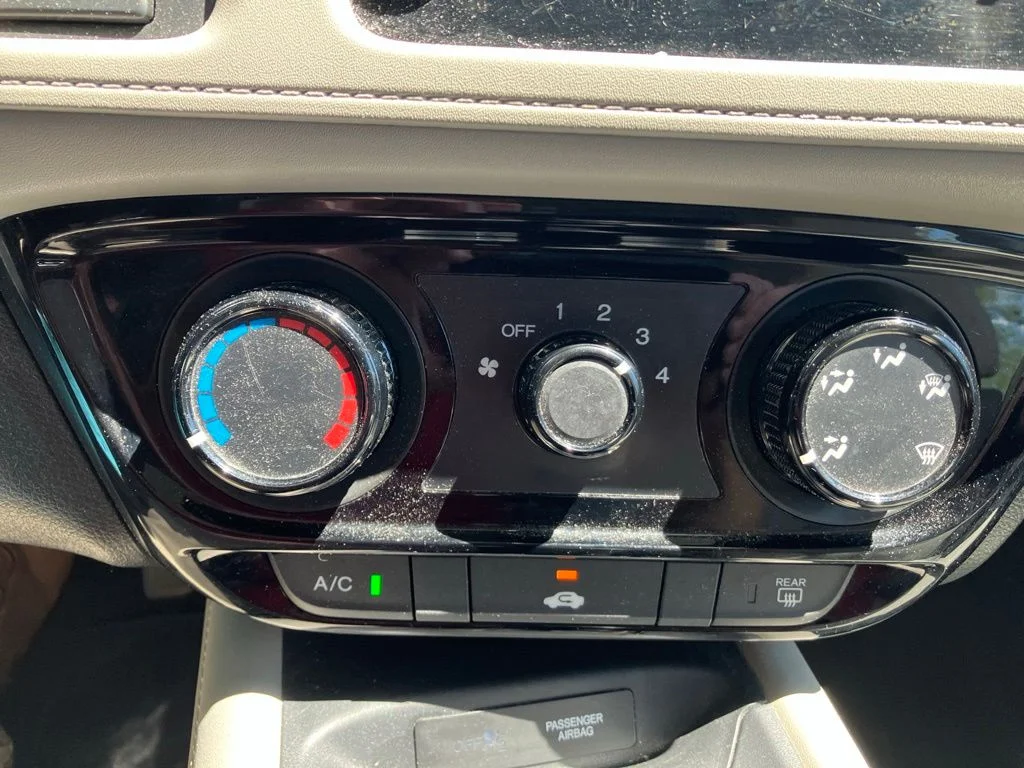 Used 2016  Honda LX image 15