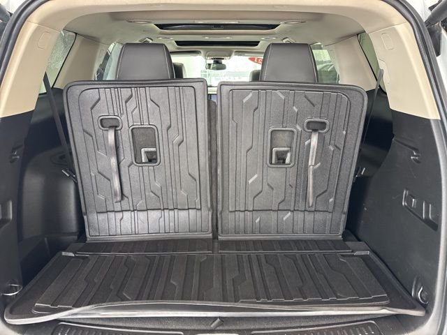 Used 2021 White GMC Denali image 8
