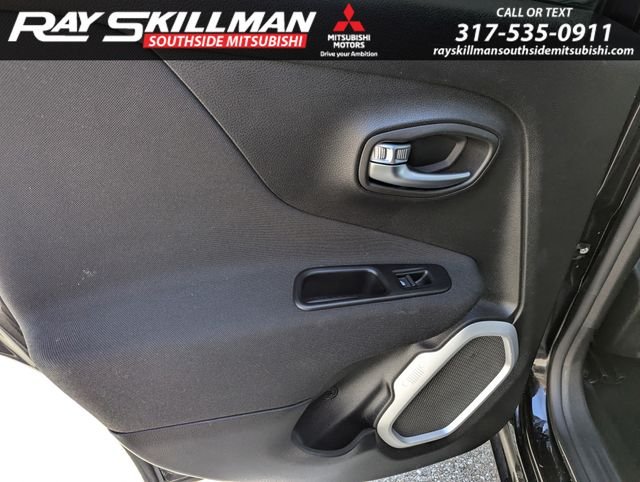 Used 2018 Black Jeep Latitude image 16