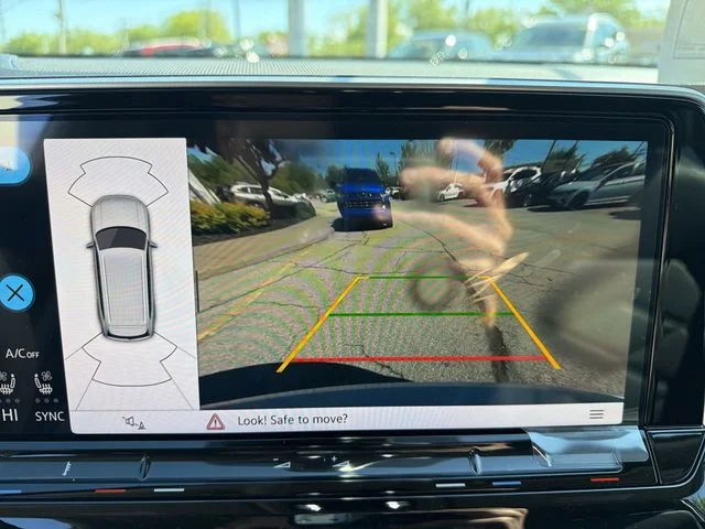 New 2026 White Volkswagen 2.0T SE w/Technology image 18