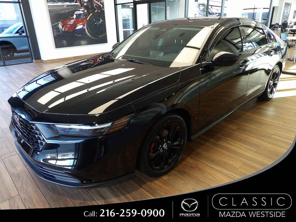 Used 2025 Crystal Black Pearl Honda SE image 1