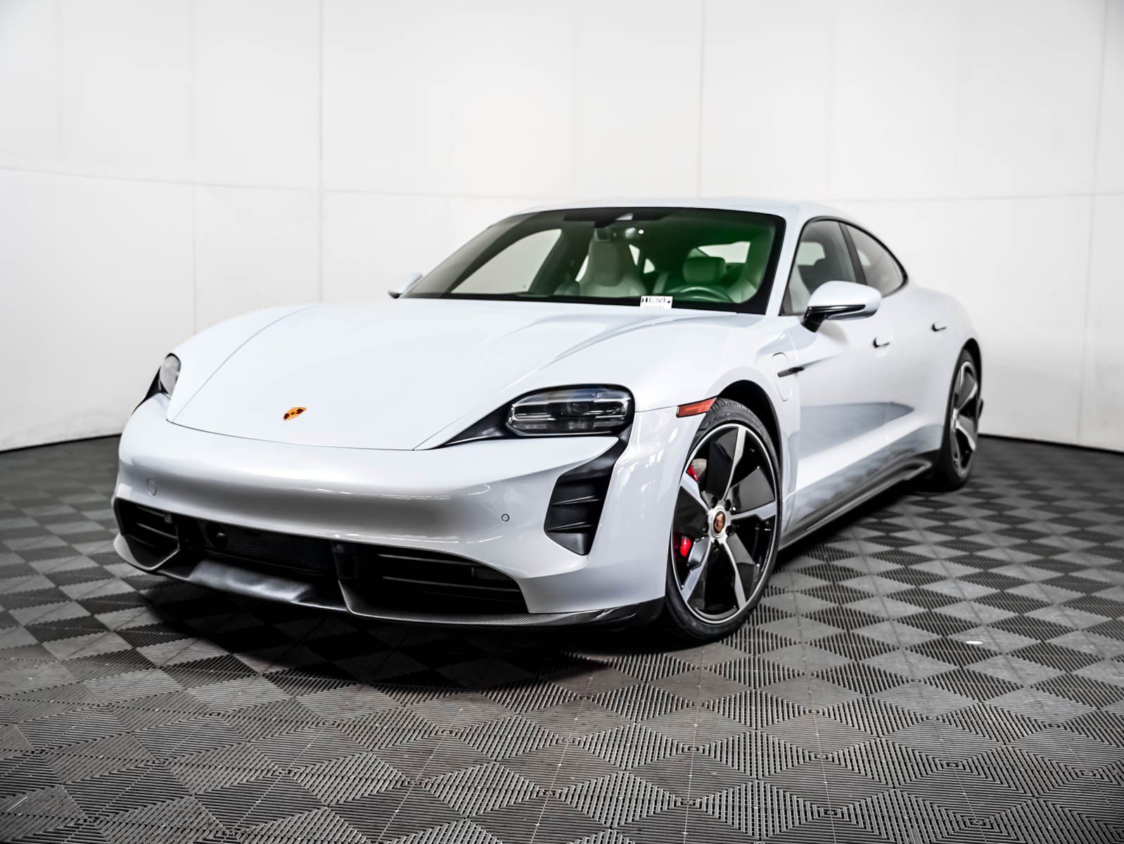 2021 Porsche Taycan 4S's photo