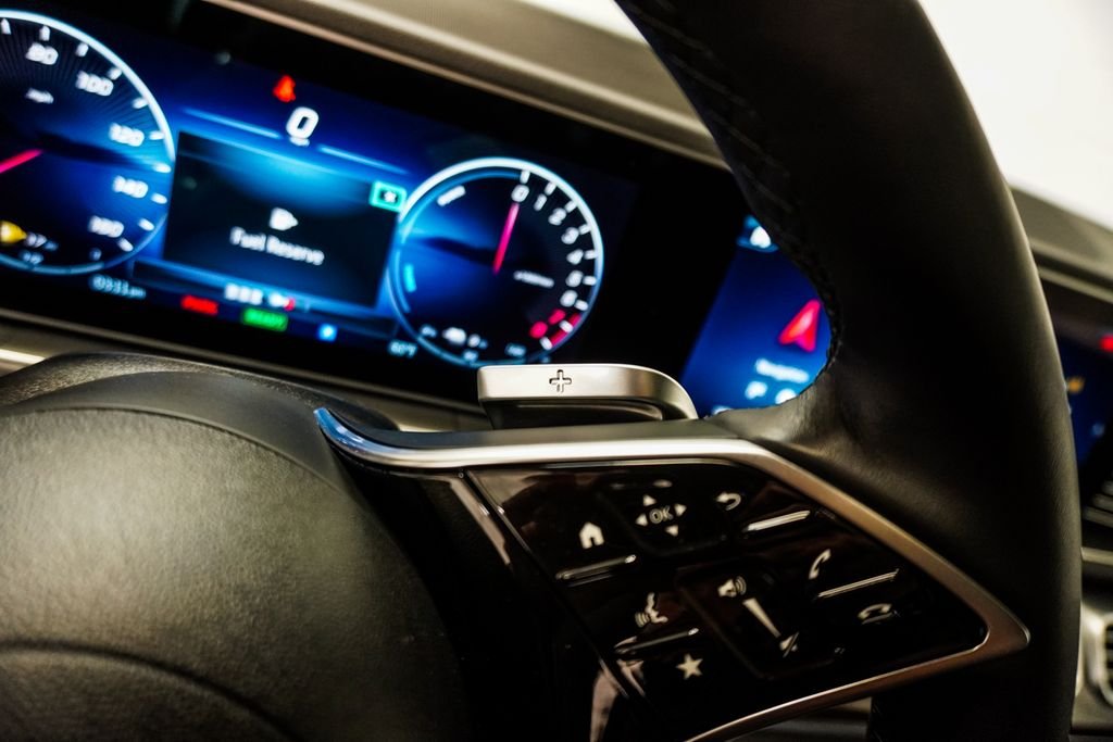 Used 2025 Black Mercedes-Benz GLE 450e image 17