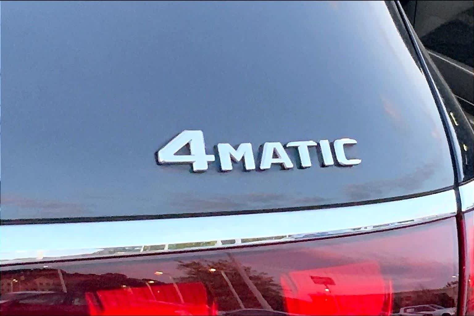 Used 2025 Twilight Blue Metallic Mercedes-Benz GLS 450 image 9