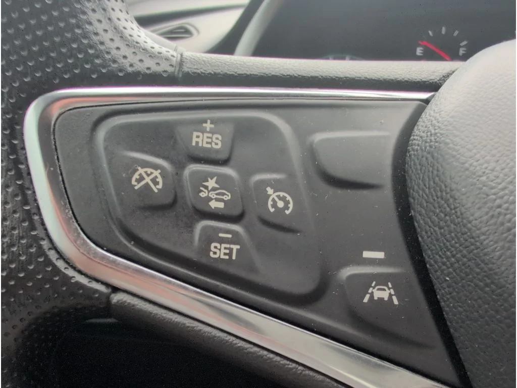 Used 2024 WHITE Chevrolet 4dr Sdn 1LT image 23