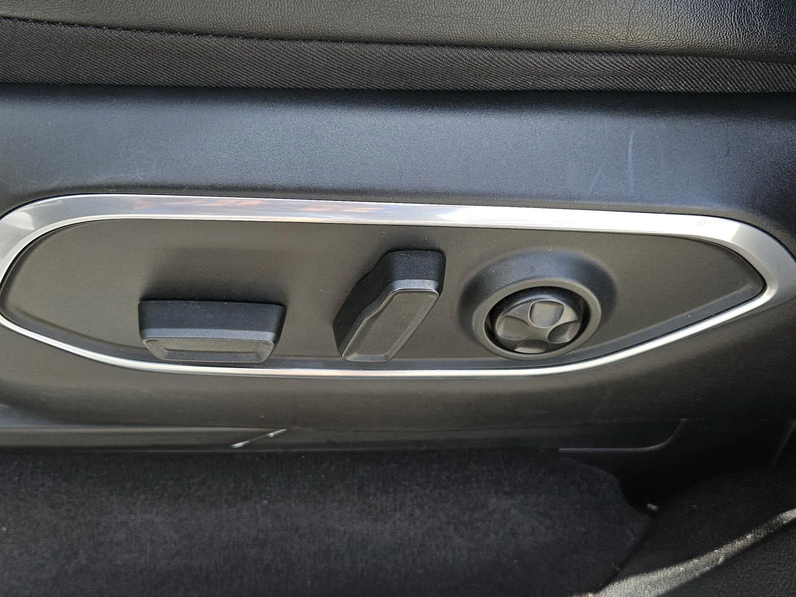 Used 2024 White Jeep Series II 4x2 image 28