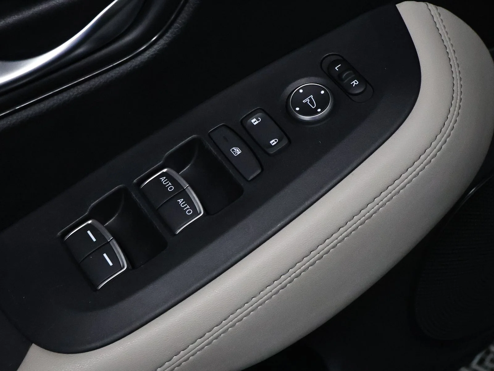 Certified Used 2024 Beige Honda EX-L image 19