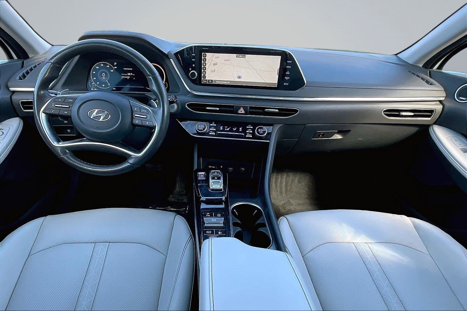 Used 2022 Gray Hyundai Limited image 4