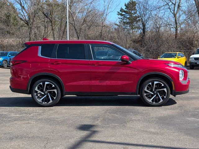 Certified 2022 Mitsubishi Outlander ES with VIN JA4J4TA8XNZ020414 for sale in White Bear Lake, Minnesota