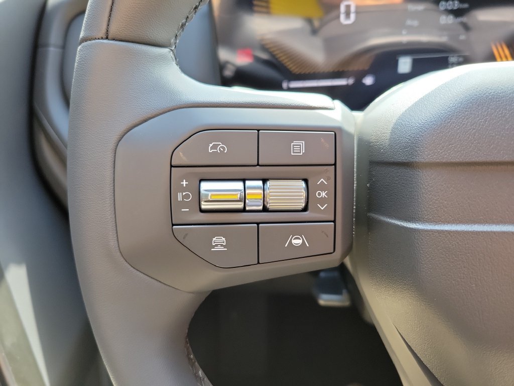 New 2027 Terrain Brown Kia X-Line S image 27