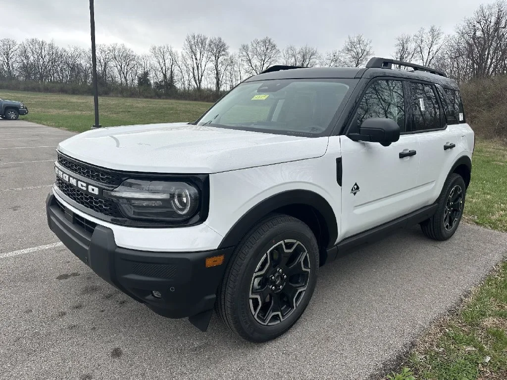 New 2026 White Ford Outer Banks image 4