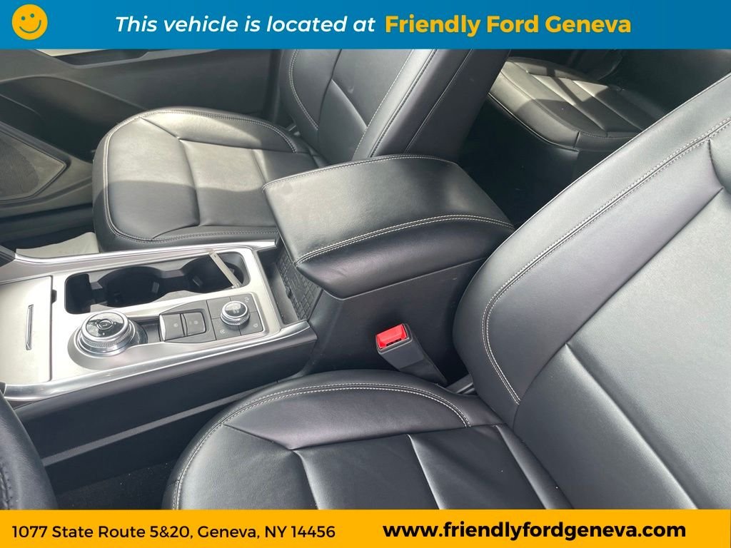 Used 2024 Green Ford XLT image 30