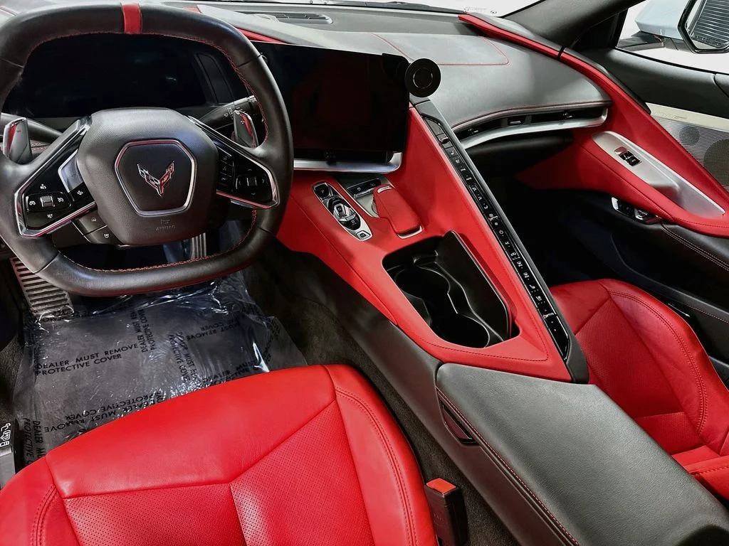 Used 2024 White Chevrolet Stingray image 21