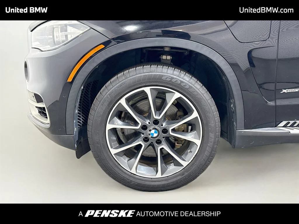 Used 2017 Jet Black BMW xDrive40e image 9