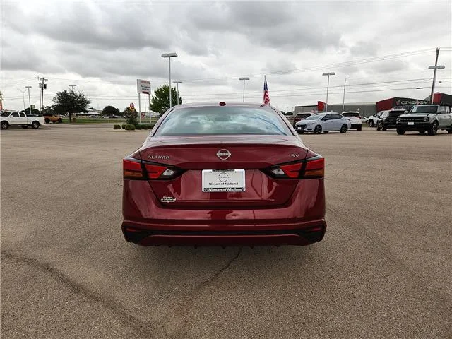Used 2024 Scarlet Ember Nissan 2.5 SV image 4