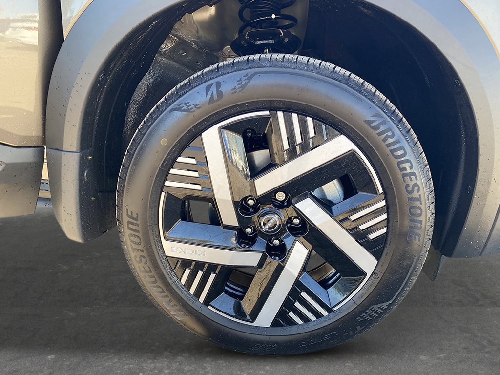New 2027 Canyon Bronze Metallic Nissan SV image 9