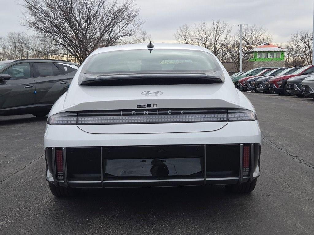 New 2025 White Hyundai SE image 14