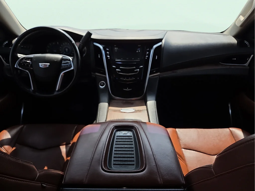 Used 2020 BLACK RAVEN Cadillac Premium Luxury image 12