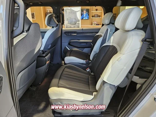 2026 Kia EV9 GT-Line - Photo 8