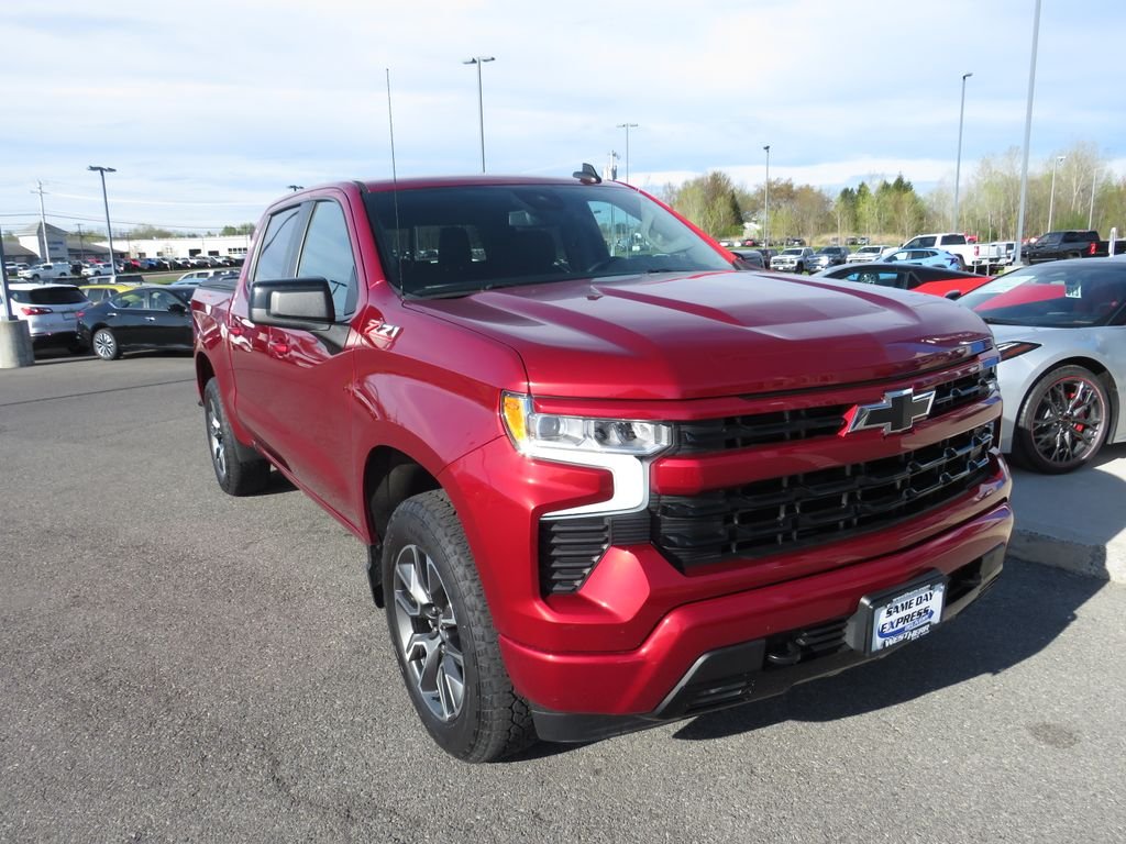 Used 2023 Red Chevrolet RST image 3