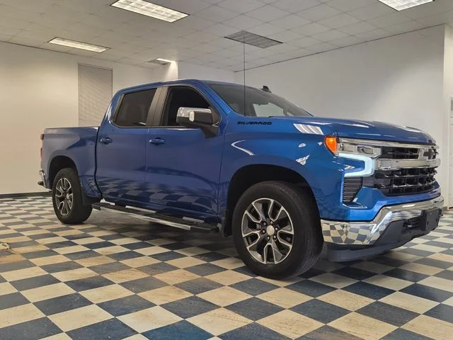 Used 2022 Blue Chevrolet LT image 1