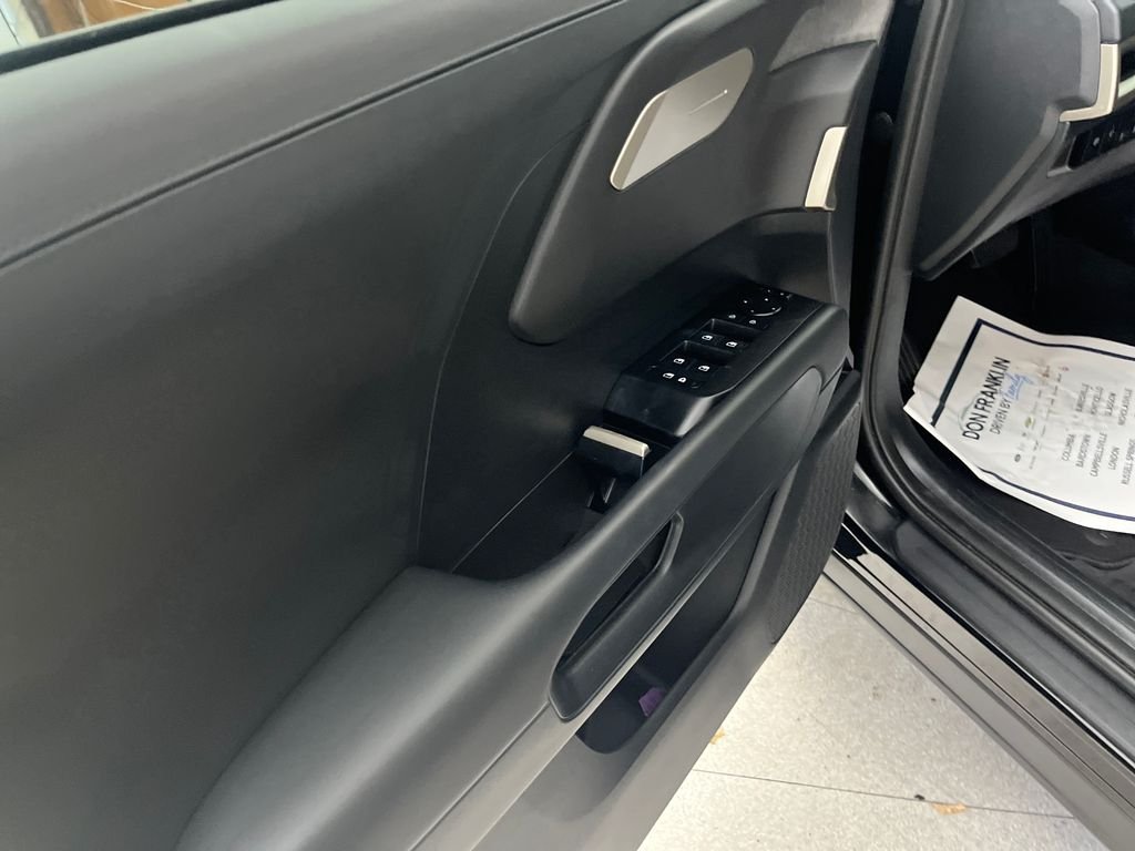 Used 2027 Black Kia LX image 10