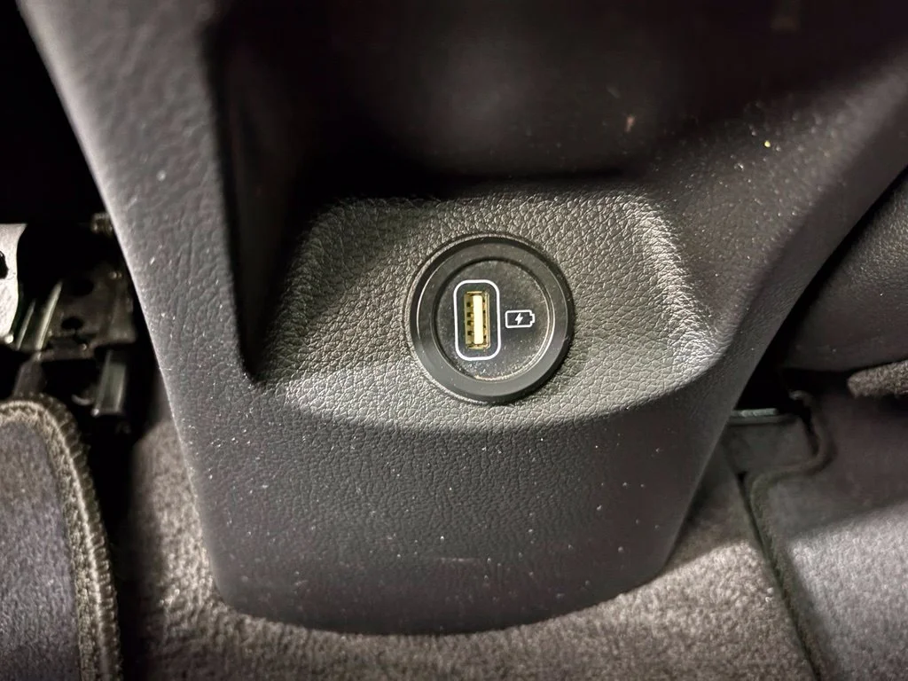 Used 2023 Silver Kia S image 35