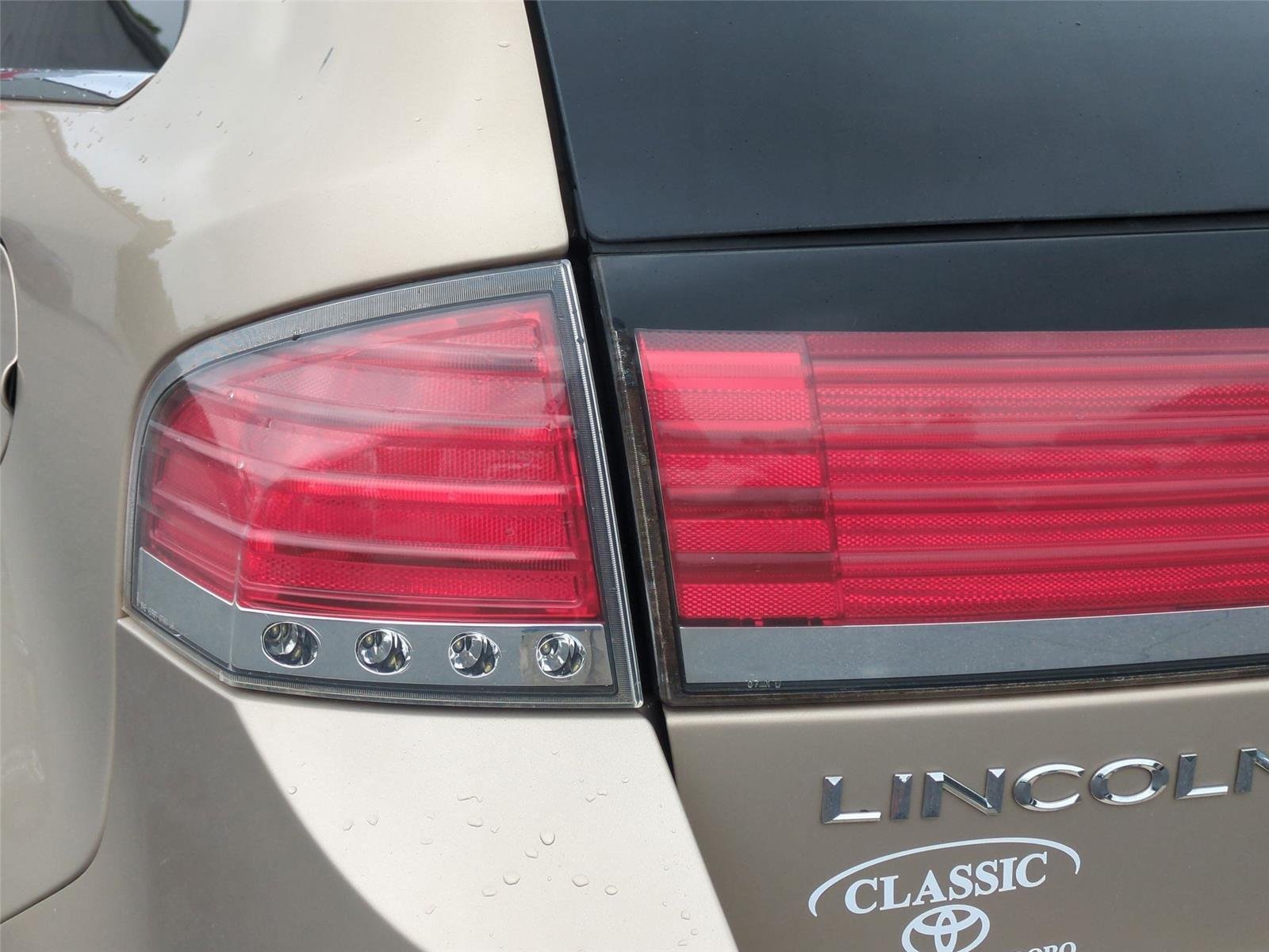 Used 2007  Lincoln  image 12
