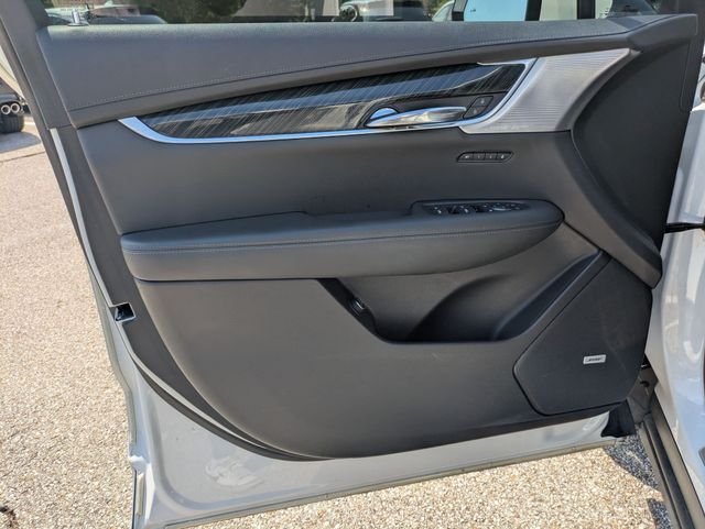 Used 2021 White Cadillac Premium Luxury image 25