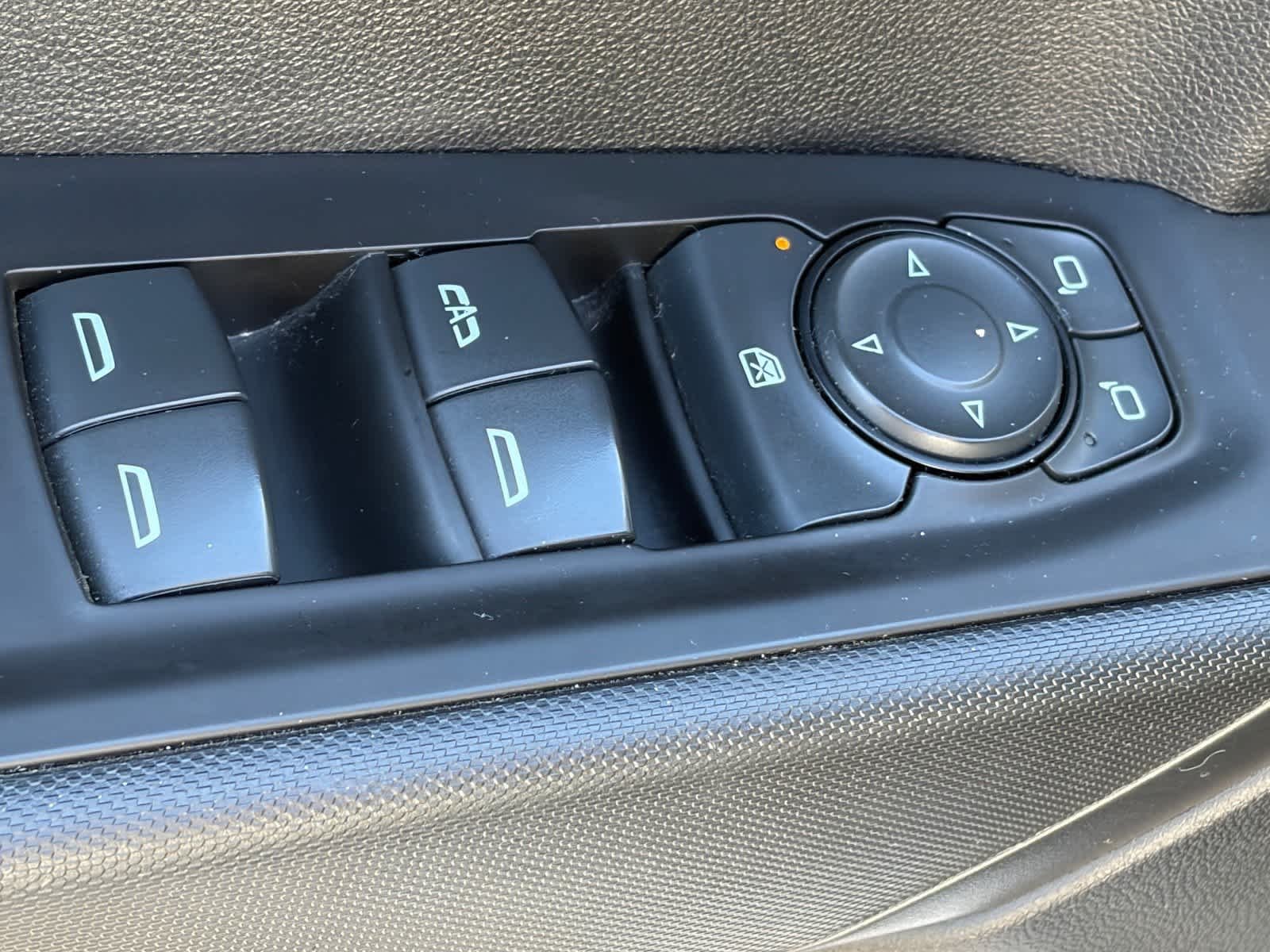 Used 2021 White Chevrolet Custom image 6