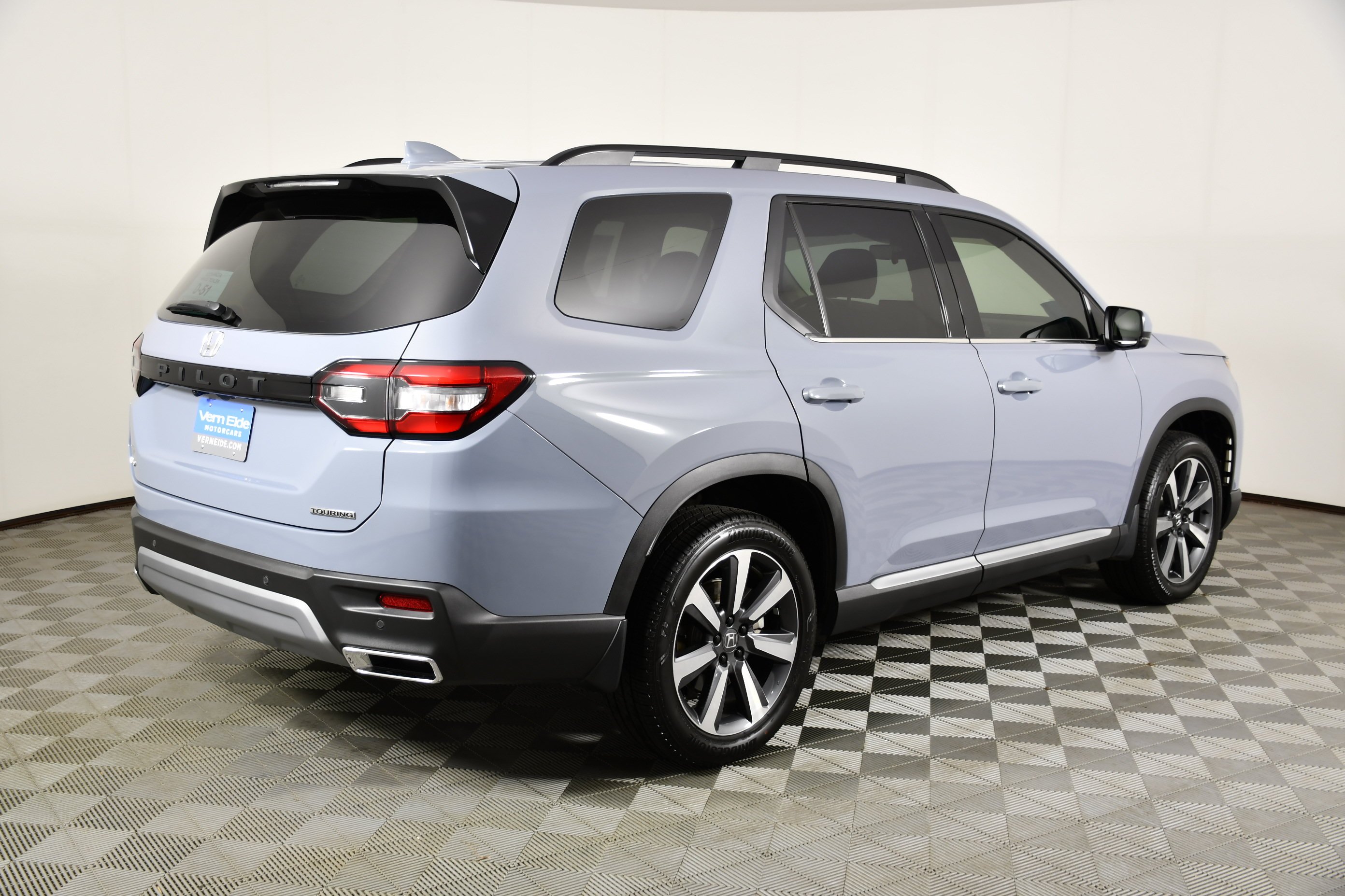 Certified Used 2025 Sonic Gray Pearl Honda AWD TRG image 6