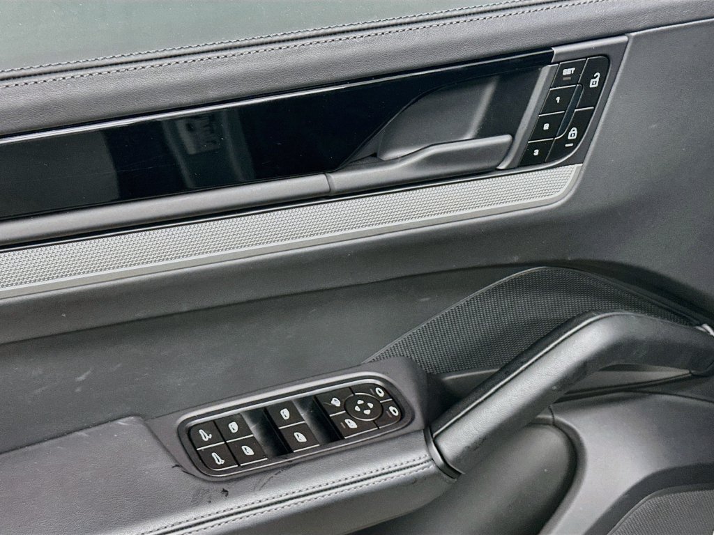 Used 2026 Dolomite Silver Metallic Porsche  image 19